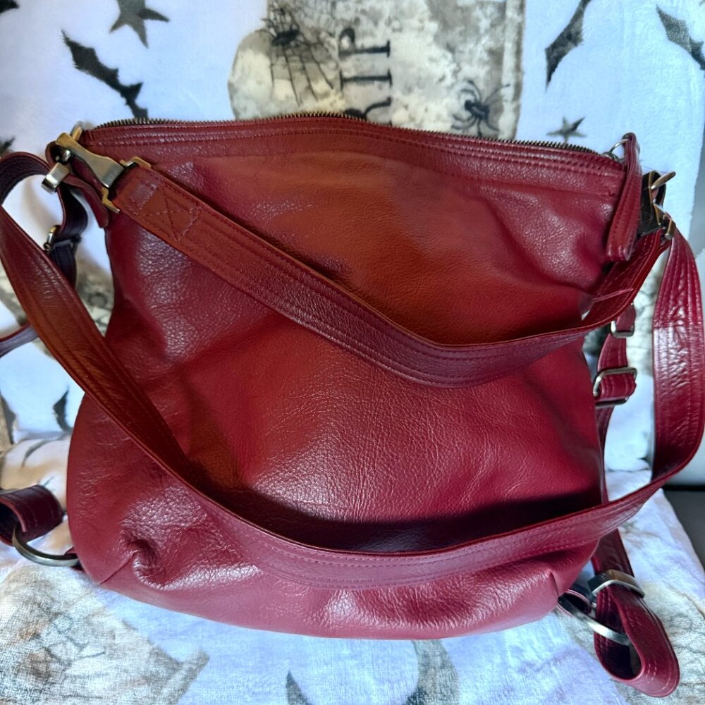 Rough & Tumble Hobo pack in BRITISH RED (small size hobo)